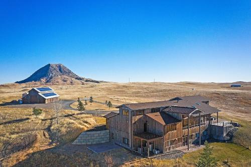 Raz Hideaway — 4-Star Luxury Hotel in Sturgis, United States