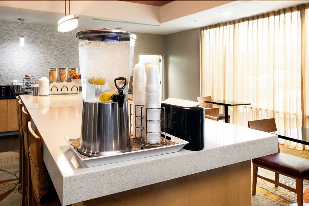 La Quinta Inn & Suites by Wyndham Starkville at MSU - photo 39