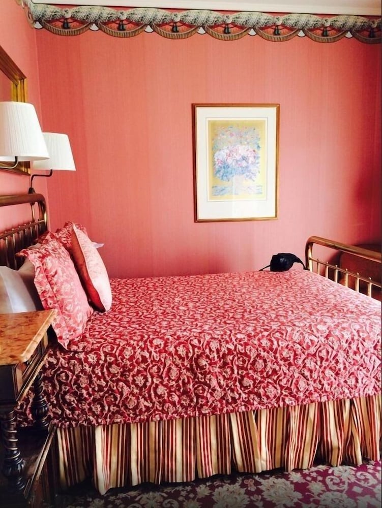 The Mendocino Hotel and Garden Suites - photo 9
