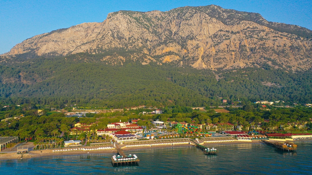 Crystal Flora Pearl Collection - carbon neutral hotel in Turkey