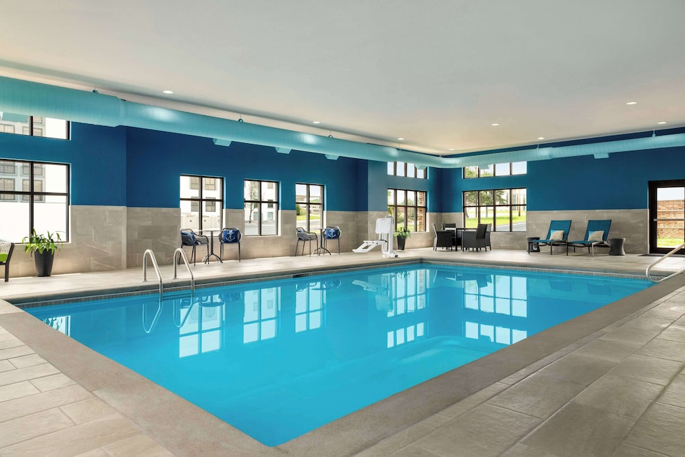 Hampton Inn & Suites Springfield MO - photo 24