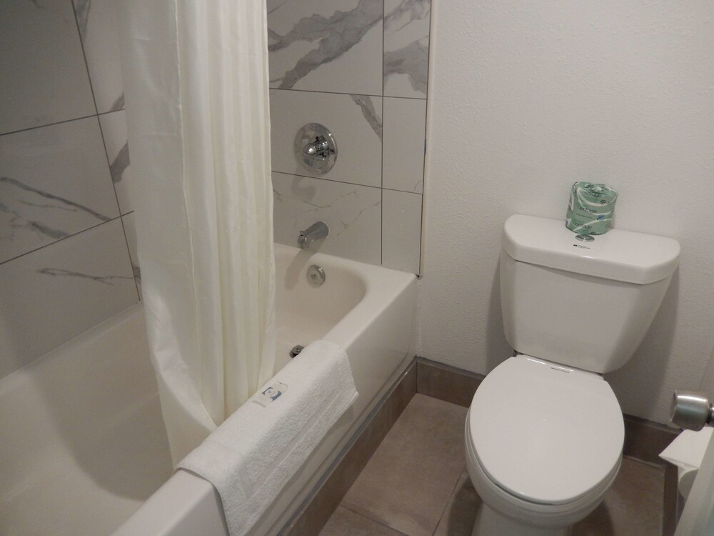 Studio 6 Houston TX Intercontinental Airport South - photo 10