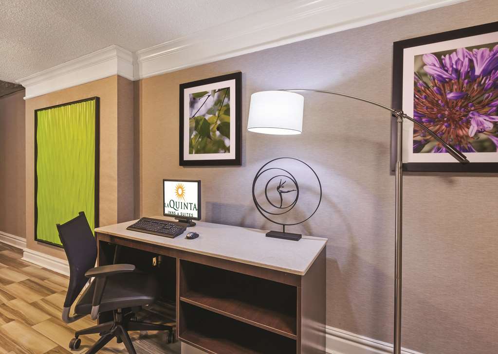 La Quinta Inn by Wyndham Midland - photo 27