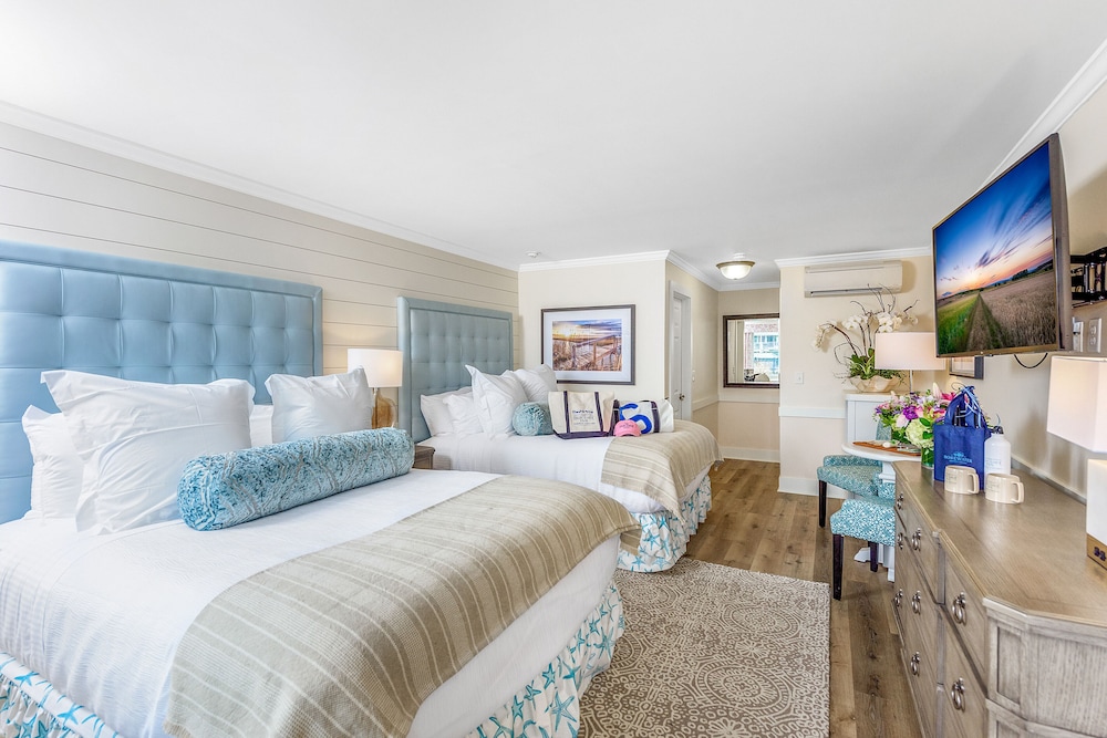 The Harborside Inn - photo 16