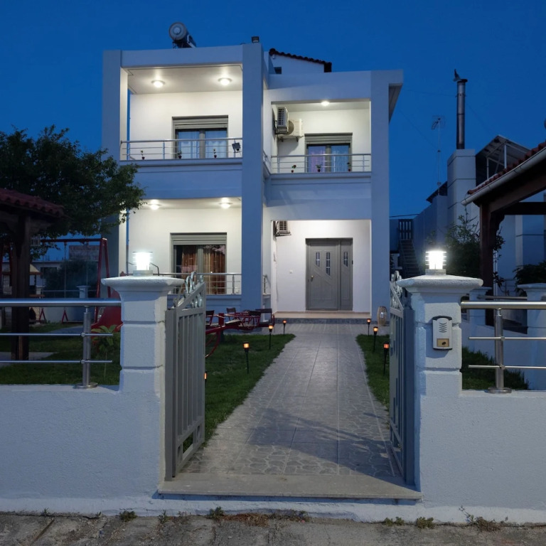 Amaya House in Kremasti Near the Beach Rhodes — 4-Star Luxury Hotel in Rodos, Greece