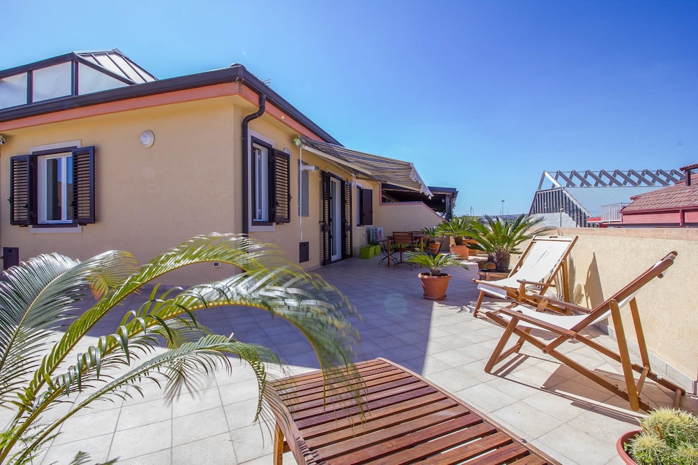 Appartamento Cappero Case Sicule — 4-Star Luxury Hotel in Pozzallo, Italy