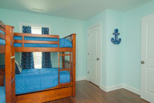 The Salty Dog by Oak Island Accommodations - photo 10