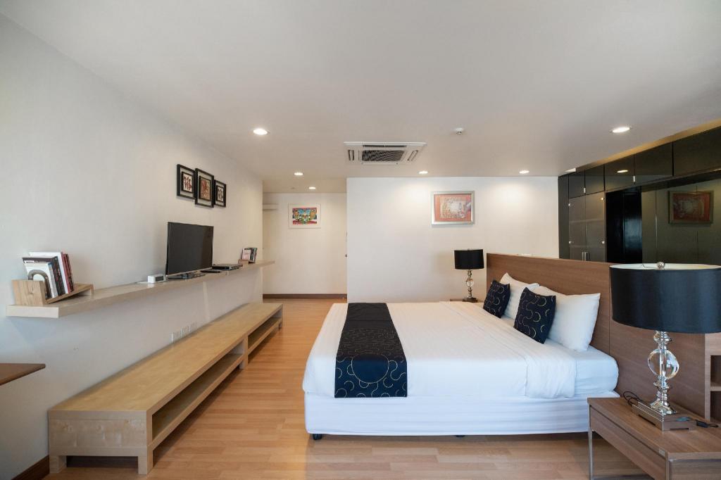 Beyond Suite Rama 8