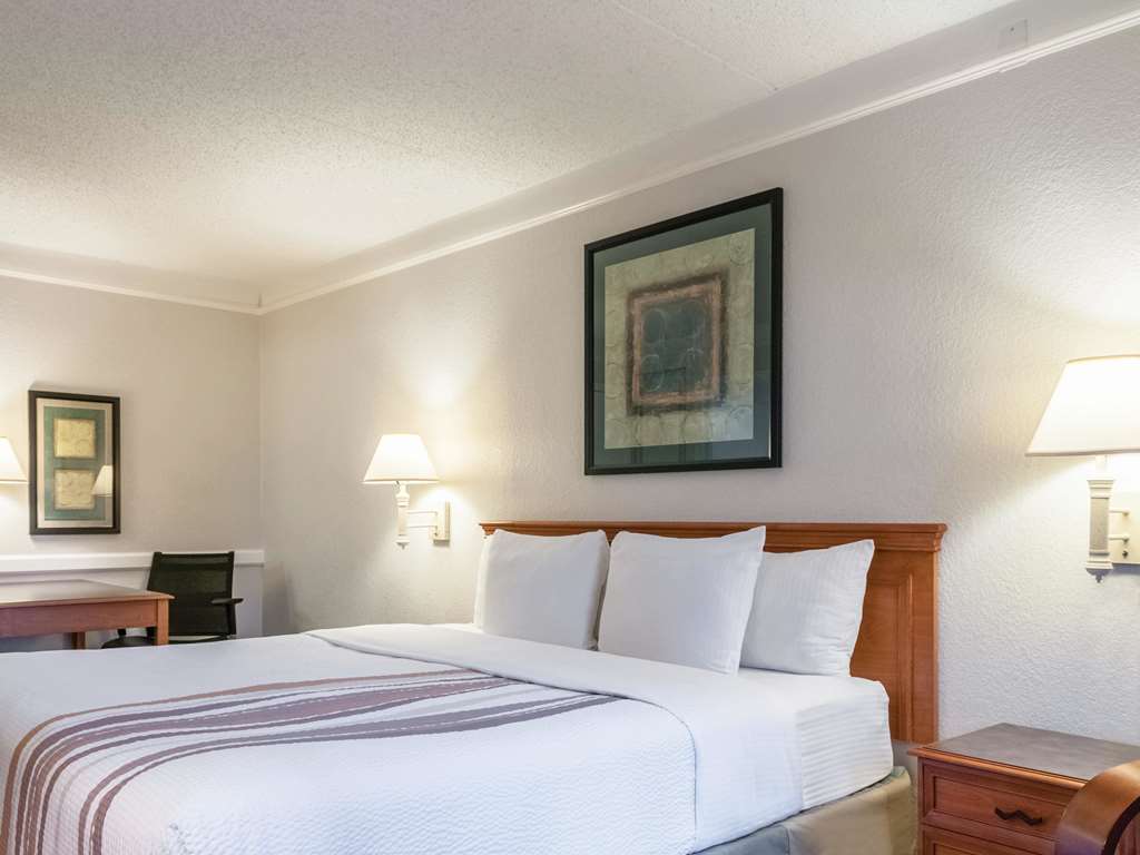 La Quinta Inn by Wyndham New Orleans West Bank Gretna - photo 13