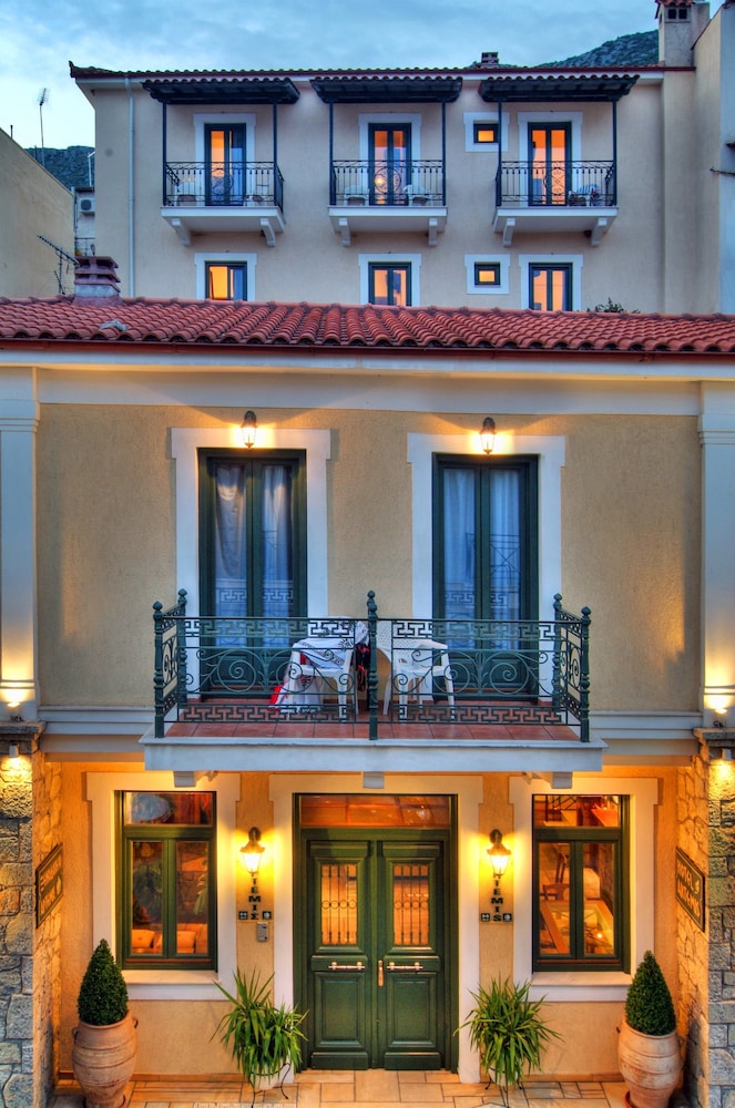 Artemis Hotel - carbon neutral hotel in Delphi