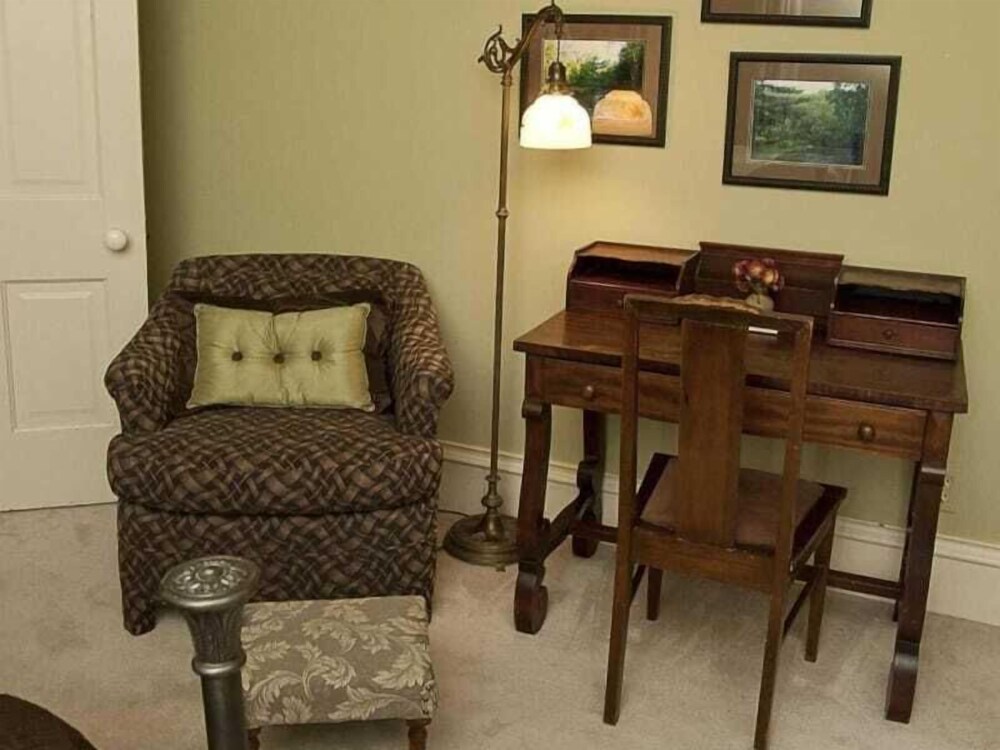 Apple Tree Lane Bed & Breakfast - photo 11