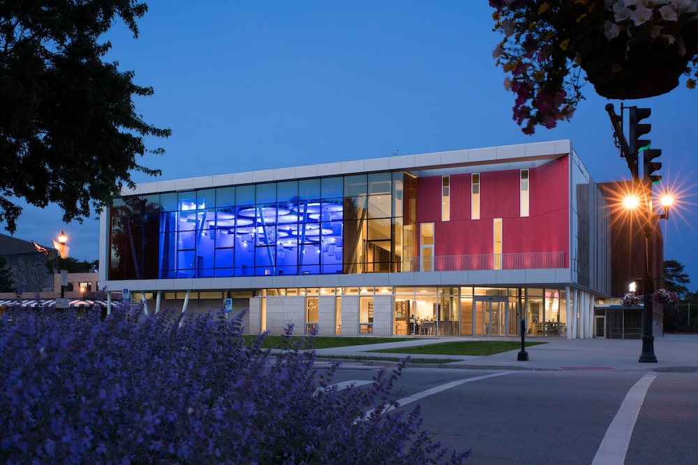 The Hotel At Oberlin - photo 2