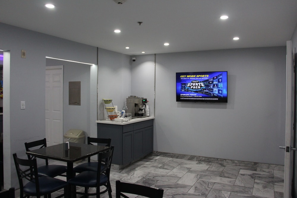Douglas Inn And Suites - photo 24