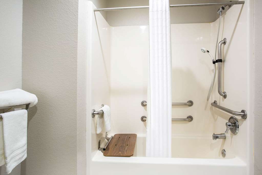 Days Inn by Wyndham Phoenix North - photo 25