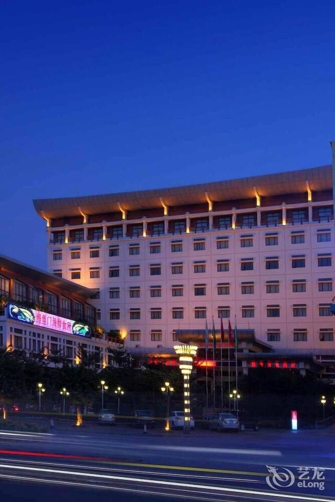 New Metropolis Hotel in Huizhou, People's Republic of China