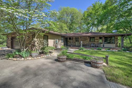 Three Oaks Escape - carbon neutral hotel in Three Oaks