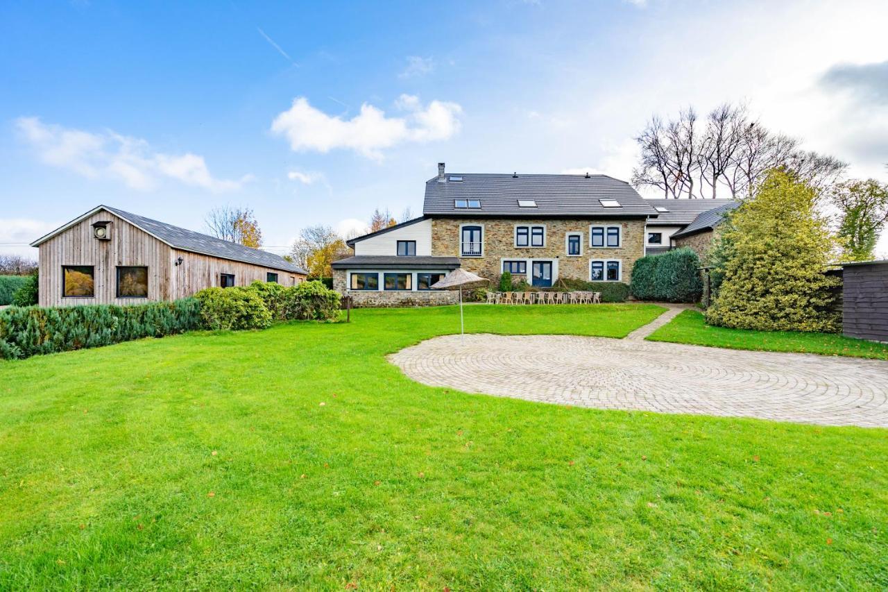Berismenil Gardens Large Villa with Indoor Swimming Pool And Jacuzzi — 4-Star Luxury Hotel in La Roche-En-Ardenne, Belgium