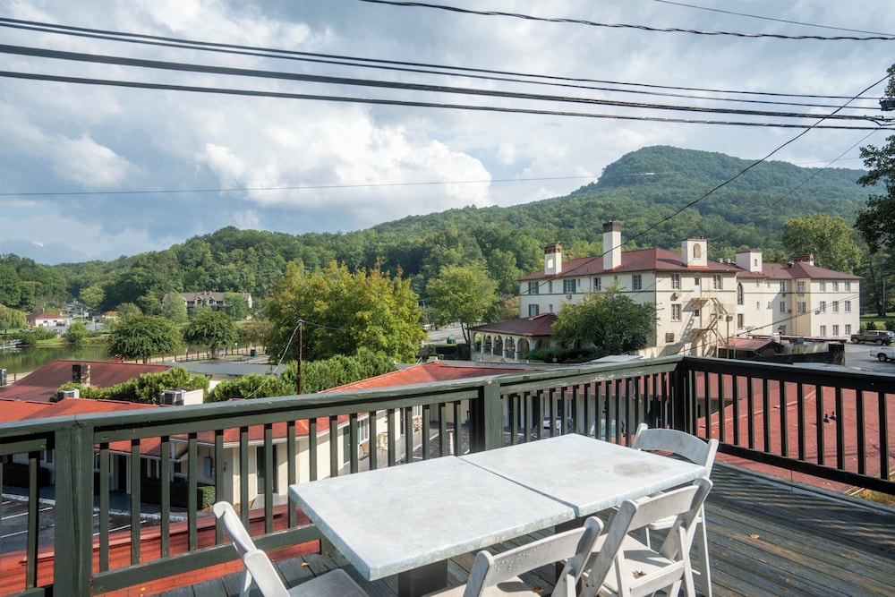 Lake Lure Inn & Spa - photo 25