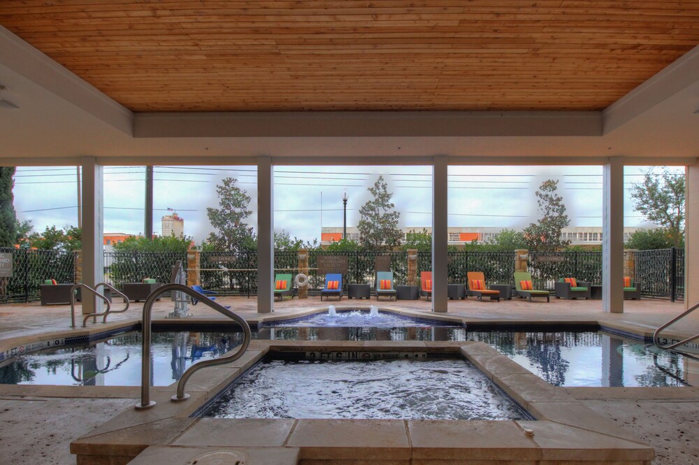 Hotel Indigo Waco Baylor By Ihg - photo 55