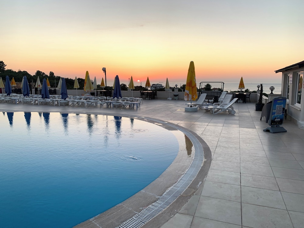 Amadeus Motel in Cinarcik, Turkey