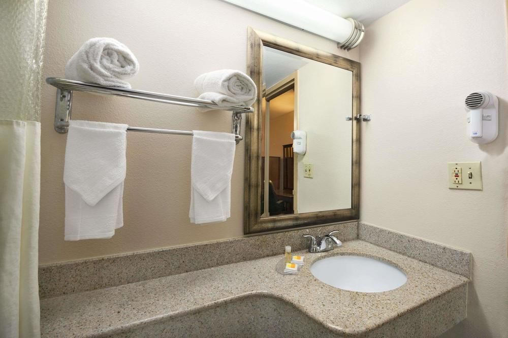 Days Inn Birmingham Al - photo 17