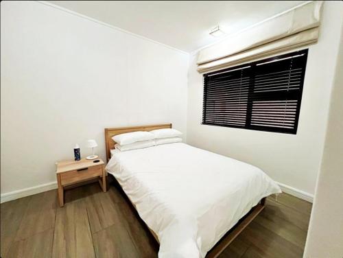 The Rockwell 1BR and OneFlow Yoga Club Access