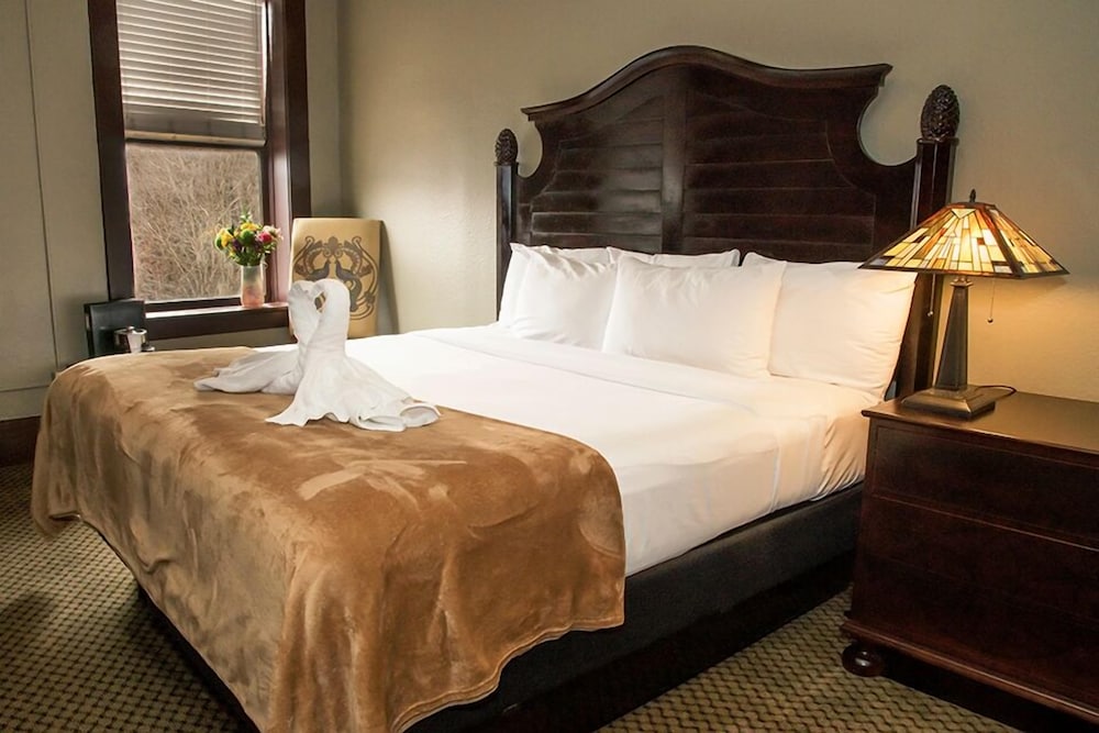 Basin Park Hotel and Spa - photo 14
