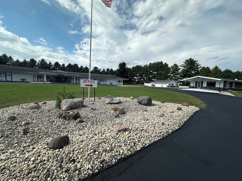 Skyview Motel - photo 35