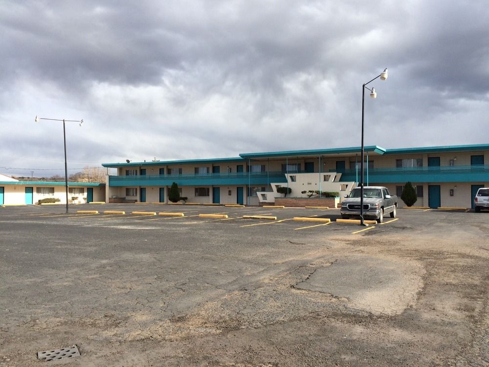 Desert Skies Motel - photo 19