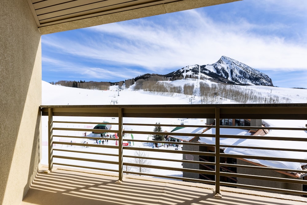 Elevation Hotel & Spa - photo 35
