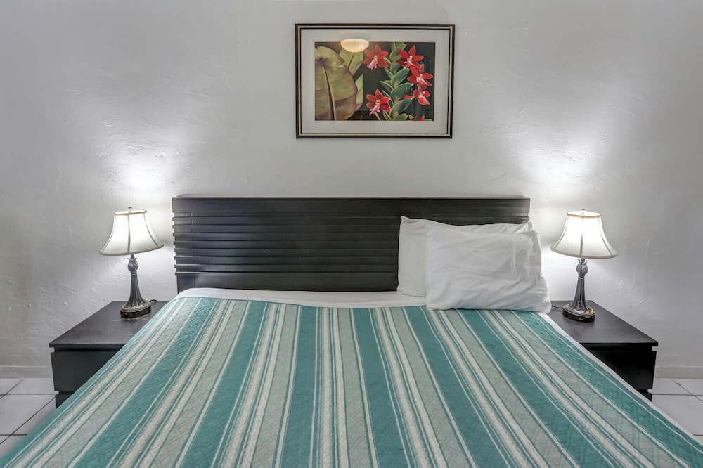 Richard's Motel - photo 19