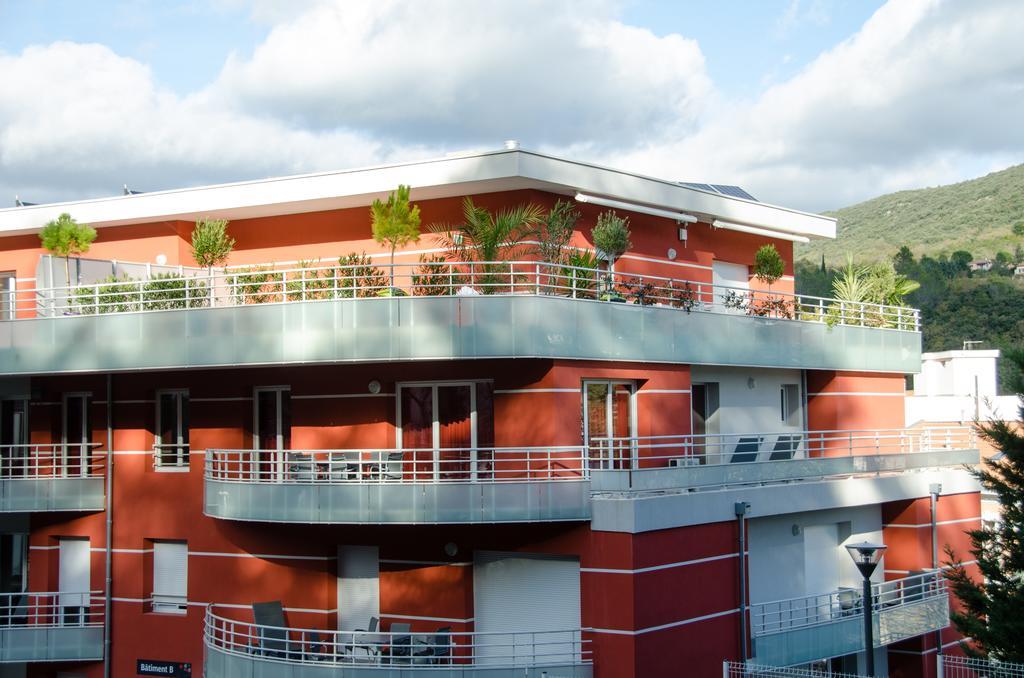 Résidence Ambroise Paré — 4-Star Luxury Hotel in Lamalou-Les-Bains, France