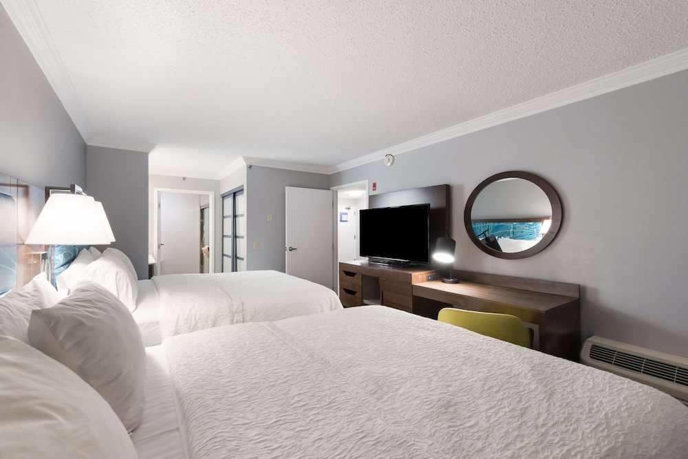 Hampton Inn & Suites Chicago Hoffman Estates - photo 21