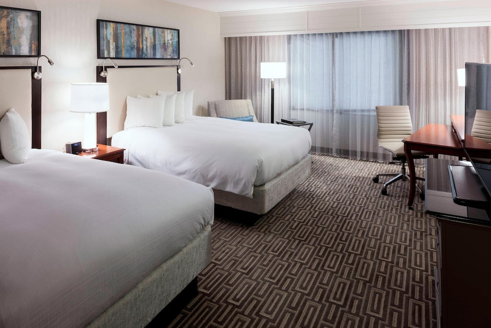Fairfax Marriott at Fair Oaks - photo 6