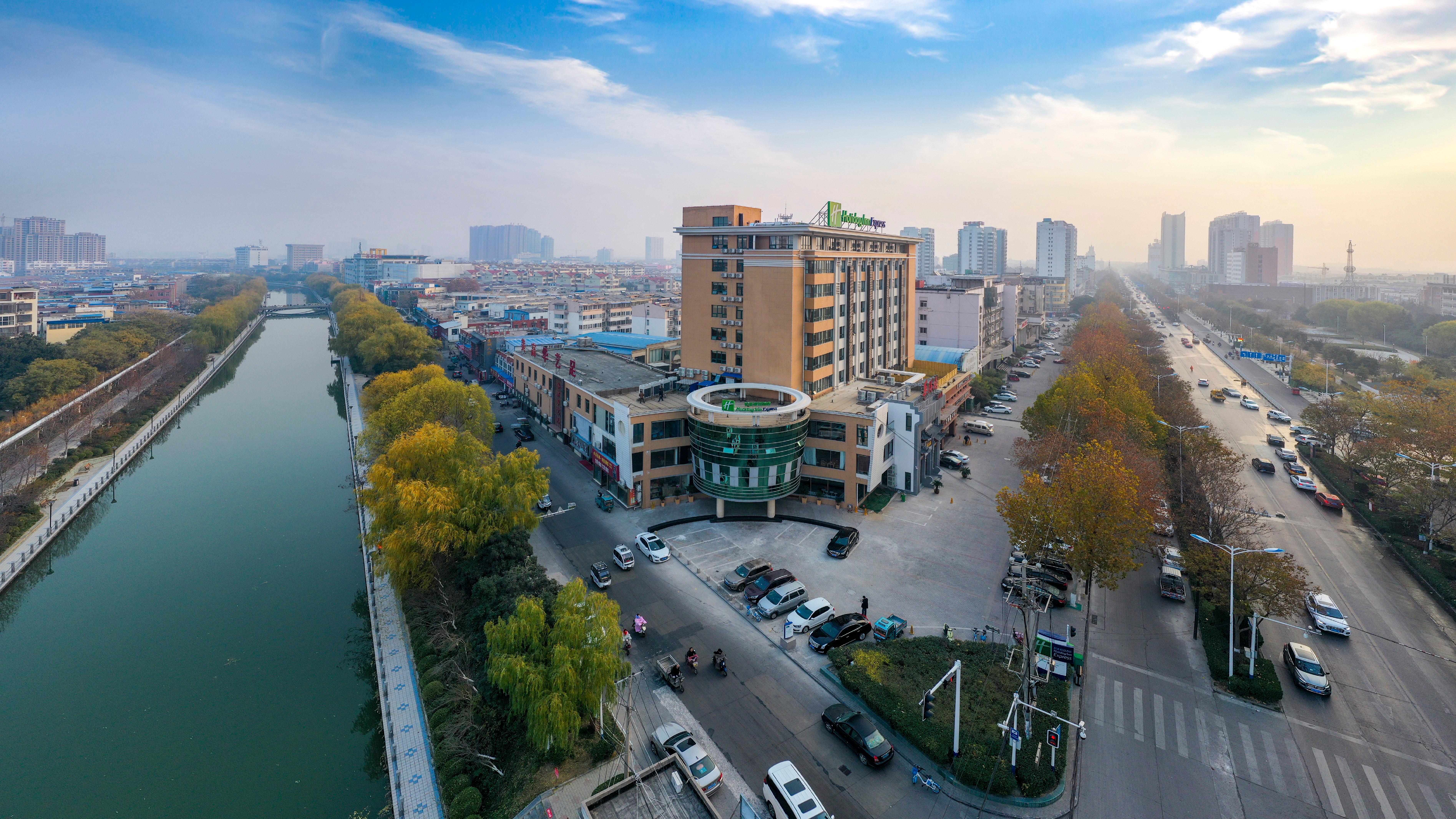 Holiday Inn Express Bozhou City Center in Bozhou, People's Republic of China