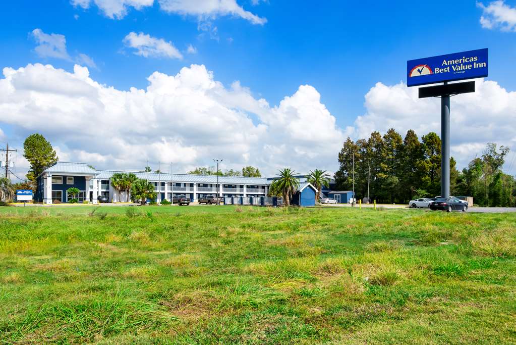 Americas Best Value Inn Gonzales - photo 4