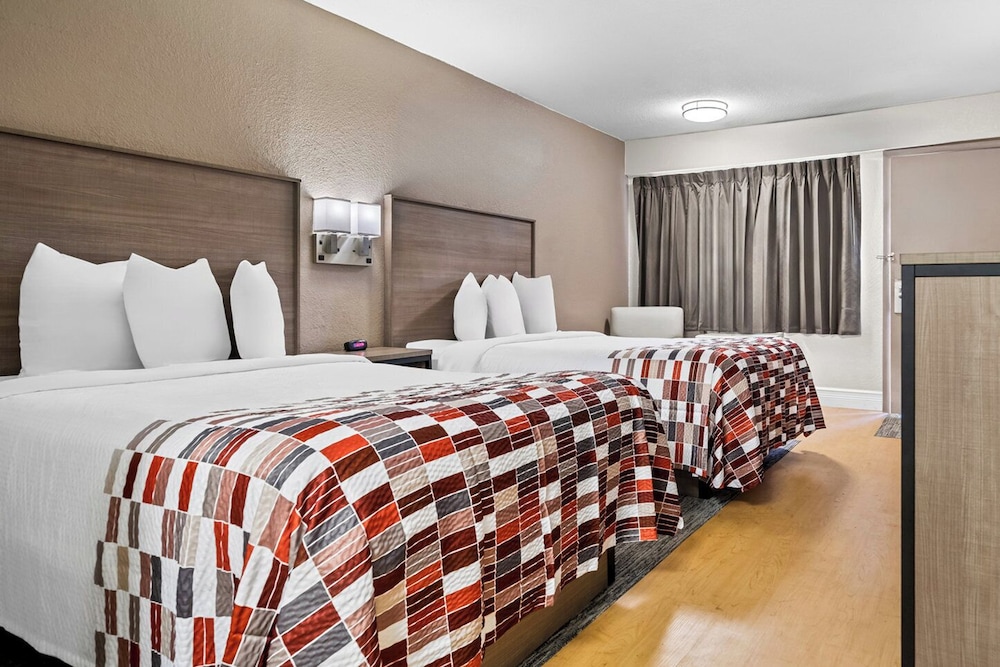 Red Roof Inn Tampa Fairgrounds Casino - photo 18