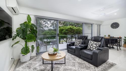 Modern Beachside Escape — Woorim