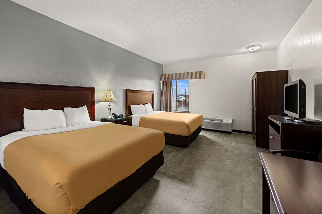 Suburban Studios Kansas City Airport North - photo 14