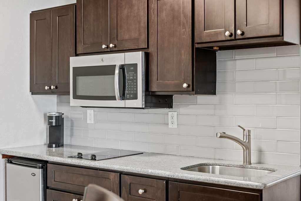 Best Western Wesley Inn & Suites - photo 13