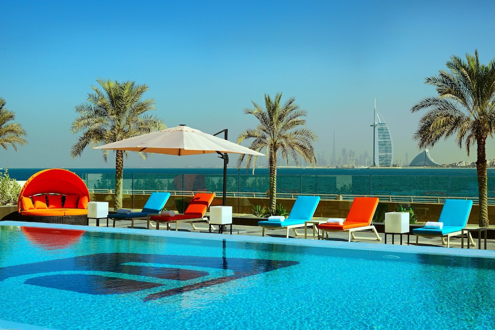 Aloft Palm Jumeirah — 4-Star Luxury Hotel in Dubai, United Arab Emirates