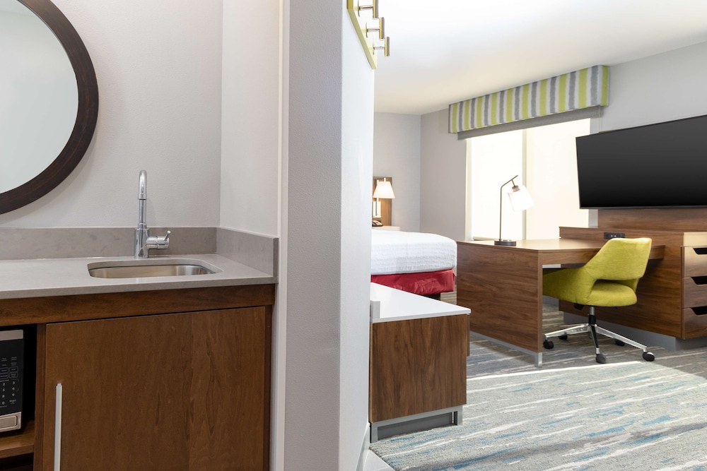 Hampton Inn & Suites by Hilton Santa Rosa Sonoma Wine Country - photo 25