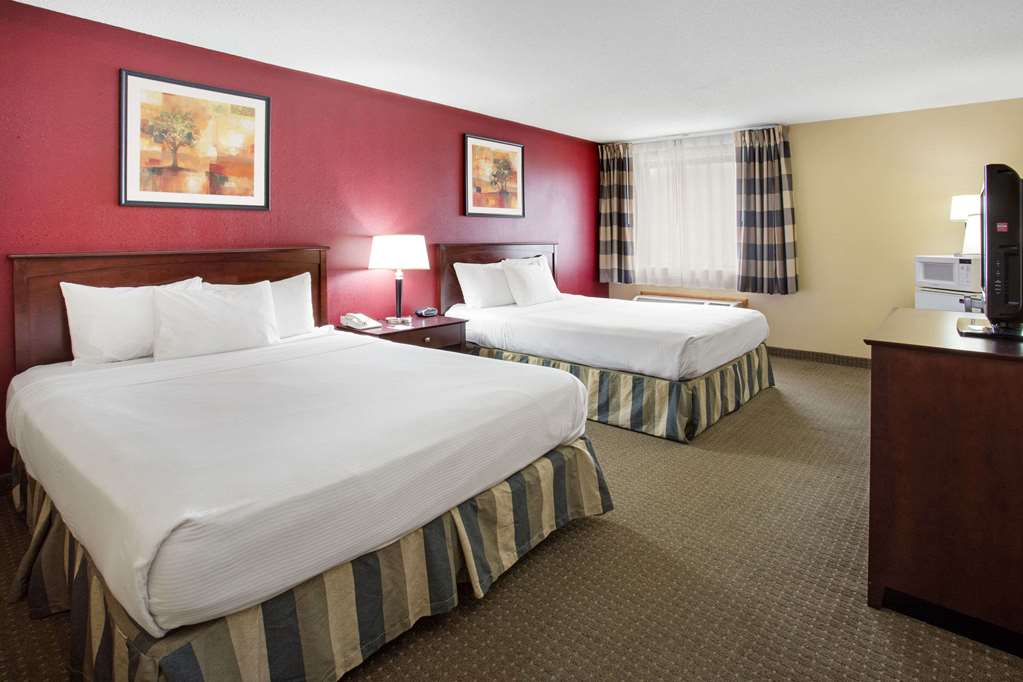 Ramada by Wyndham Bettendorf - photo 6