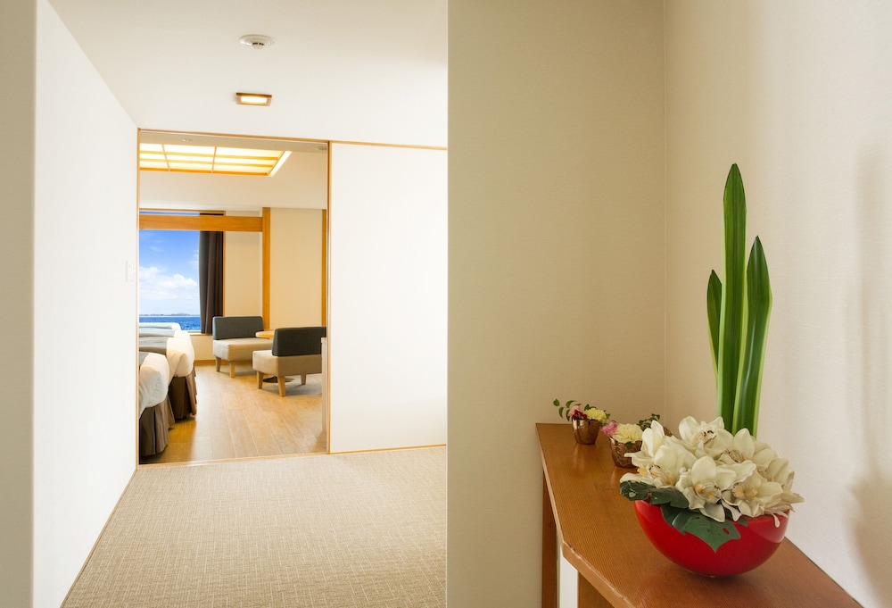 Lake Biwa Otsu Prince Hotel — Otsu — photo 4