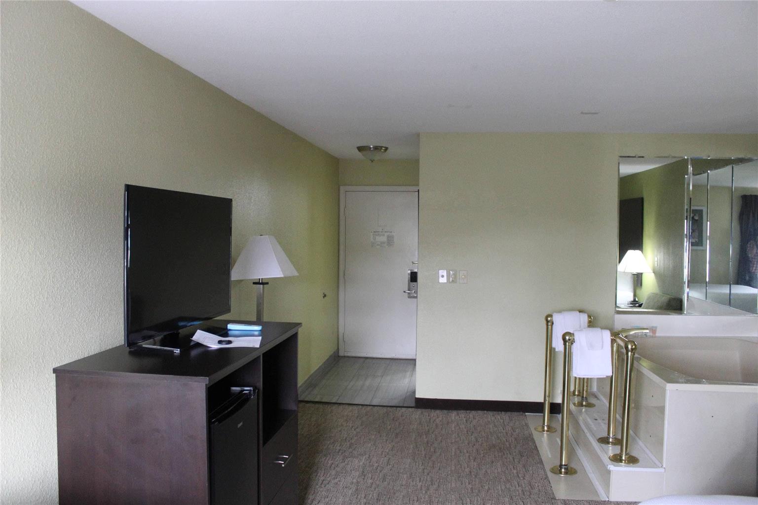 Quality Inn and Suites University Area - photo 29