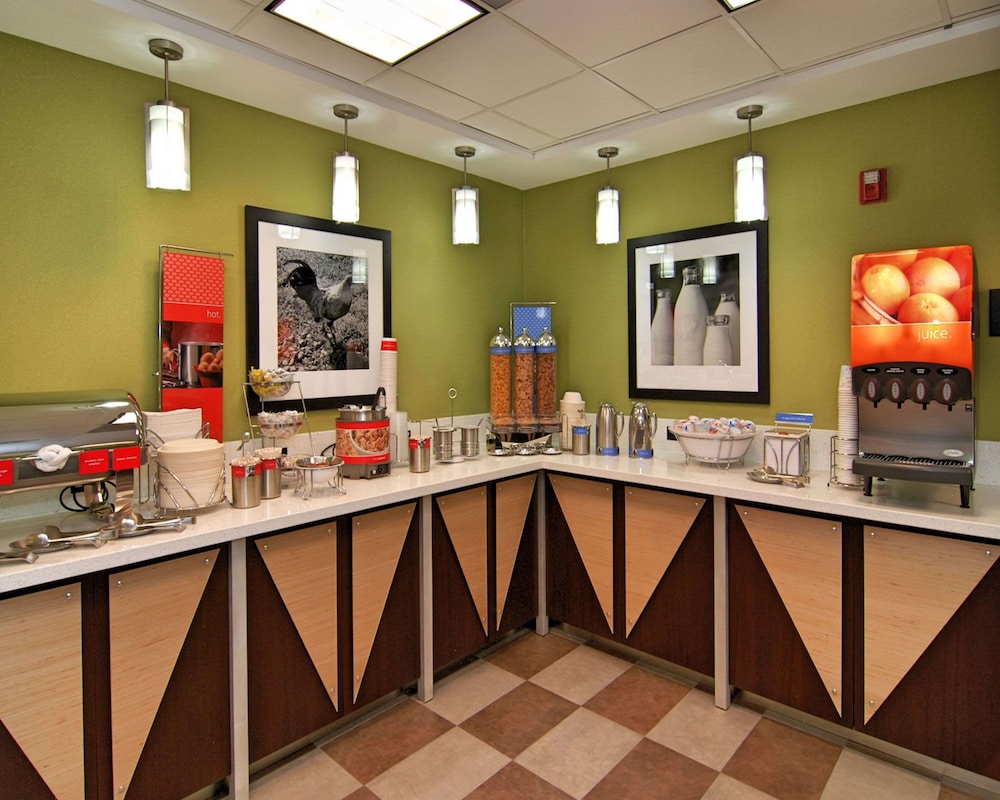 Hampton Inn & Suites Mountain View - photo 45