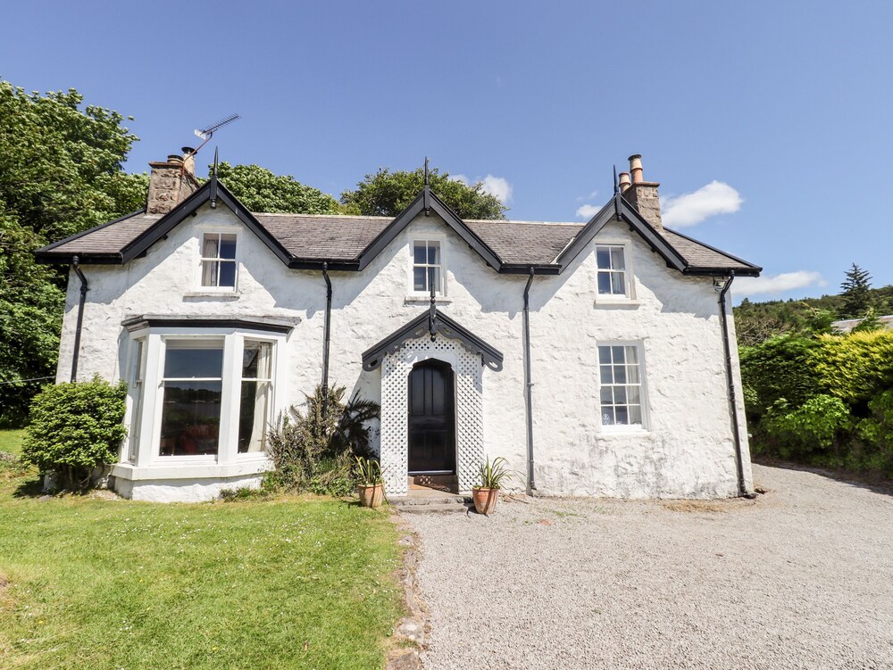 Port Donnel Cottage — 4-Star Luxury Hotel in Dalbeattie, United Kingdom