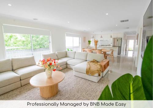 Mountain Vista Retreat Comfort Meets Style — Lake Albert