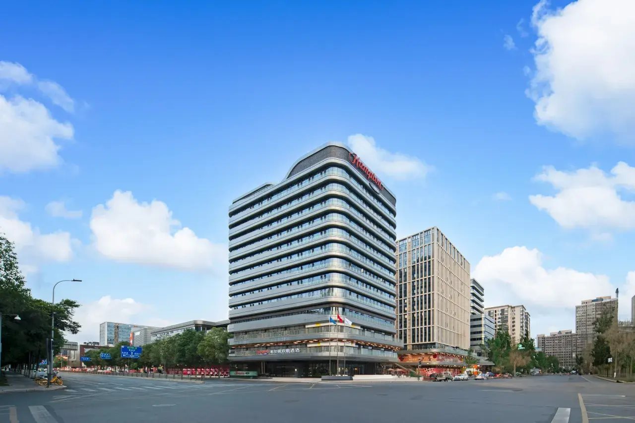 Hampton by Hilton Chengdu Wuhou New City — 4-Star Luxury Hotel in Chengdu, People's Republic of China