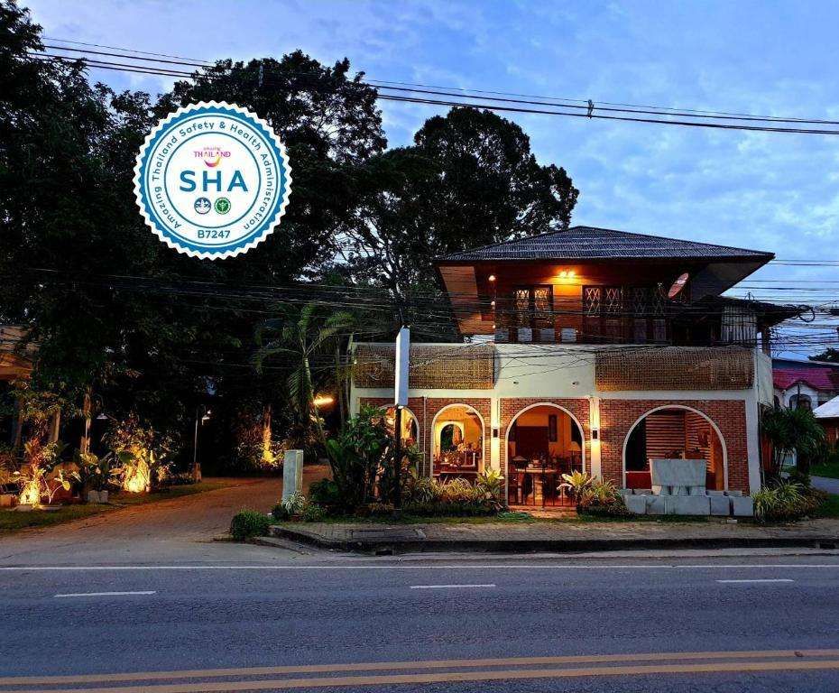 Likita Resort - carbon neutral hotel in Ban Phe